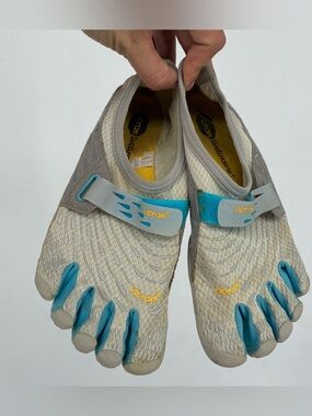 Vibram FiveFingers Womens EU 39 US 8 Toe Shoes Running Outdoor Boat Hiking